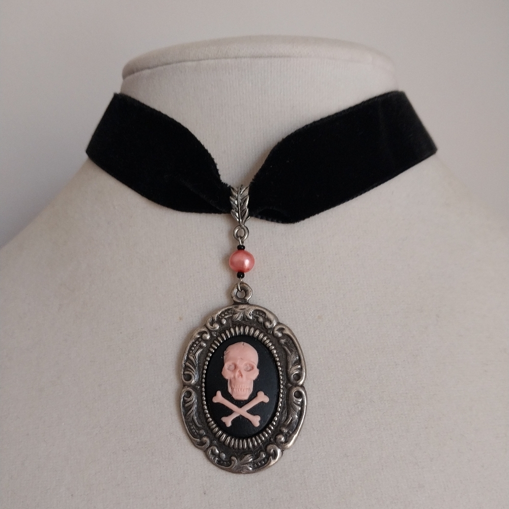 Art of Adornment black & pink skull cameo goth velvet choker